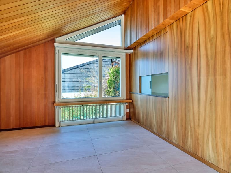 3½-Zi.-Dachwohnung: Wohnen mit 60er-Jahre-Flair und Blick auf das Schloss (4)