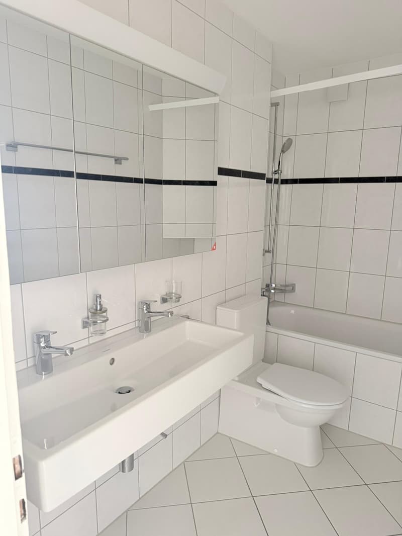 Charmant appartement 3.5 pièces avec balcon et vue sur le lac à Lucerne (3)