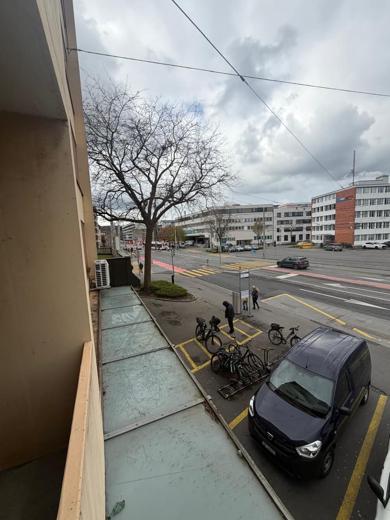 Charmant appartement 3.5 pièces avec balcon et vue sur le lac à Lucerne (9)
