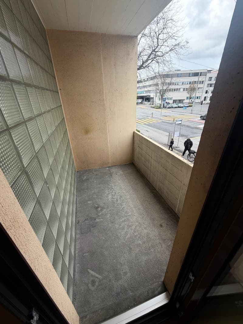 Charmant appartement 3.5 pièces avec balcon et vue sur le lac à Lucerne (8)