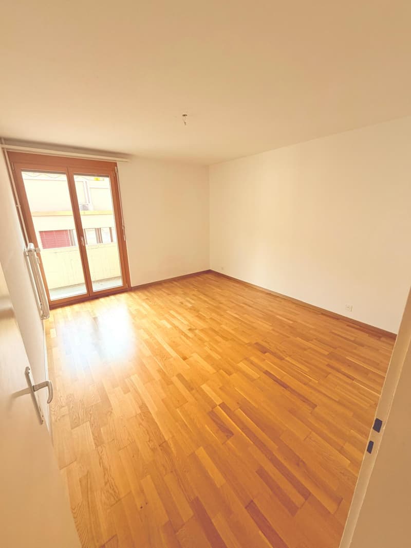 Helle 4.5-Zimmer-Wohnung mit Balkon und Seenähe in Luzern (11)