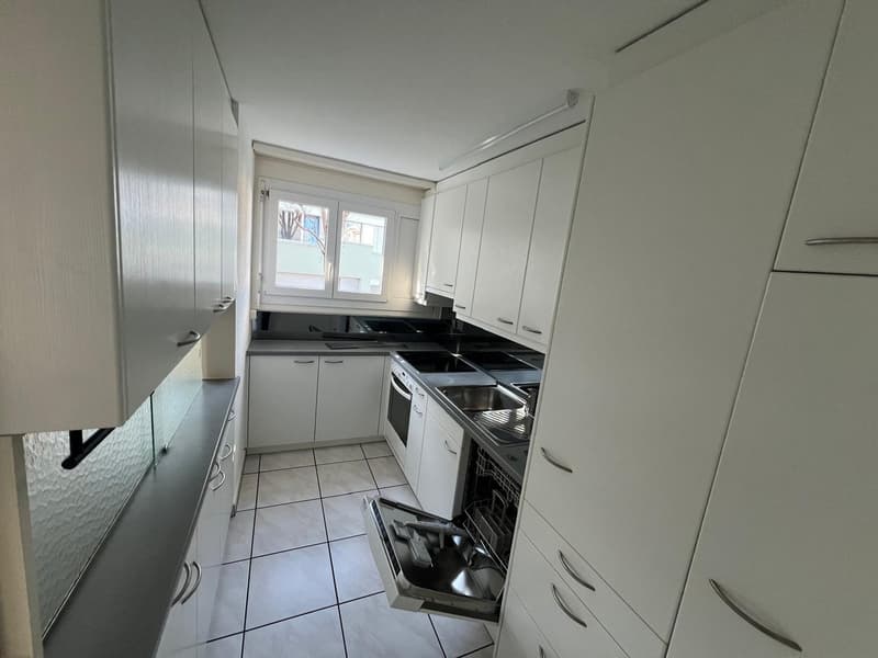 4.5-Zimmerwohnung mit atemberaubendem Ausblick und Mitbenützung der Dachterrasse in Kriens (12)