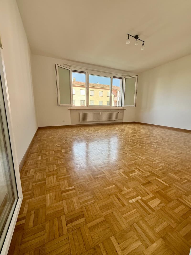 Sonnige 3.5-Zimmer-Wohnung mit Balkon in Kriens zu vermieten (15)