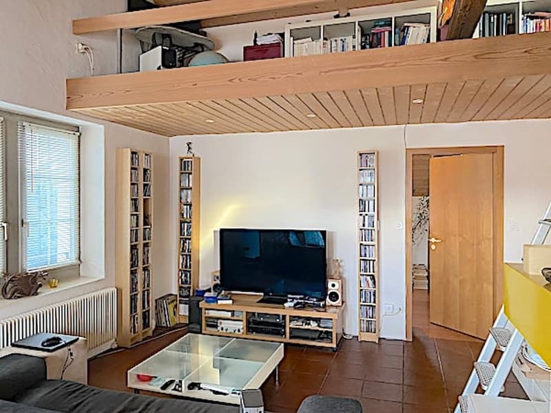 Casa multifamiliare con caratteristiche ricche e 4 appartamenti (20)