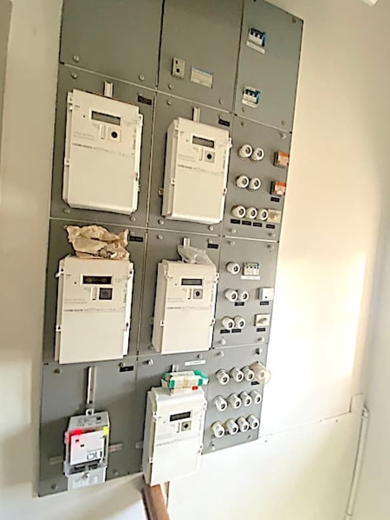 Casa multifamiliare con caratteristiche ricche e 4 appartamenti (27)