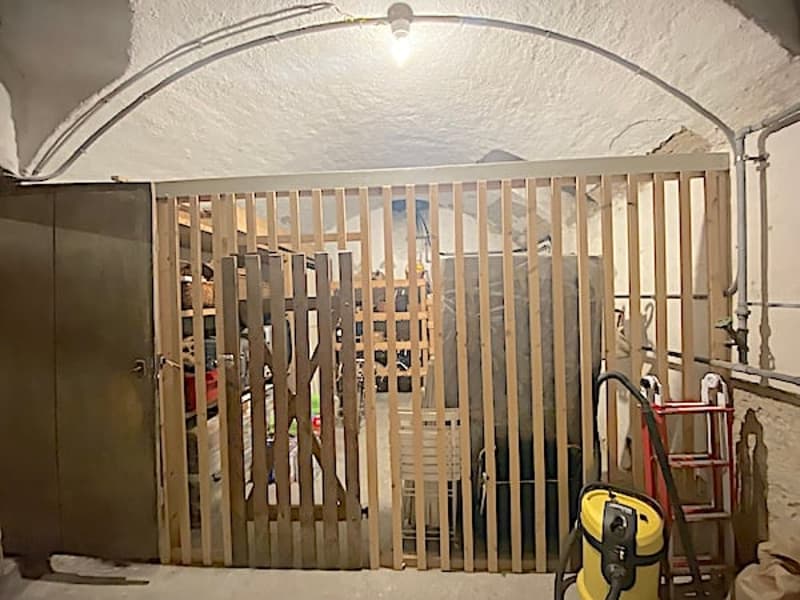 Casa multifamiliare con caratteristiche ricche e 4 appartamenti (25)