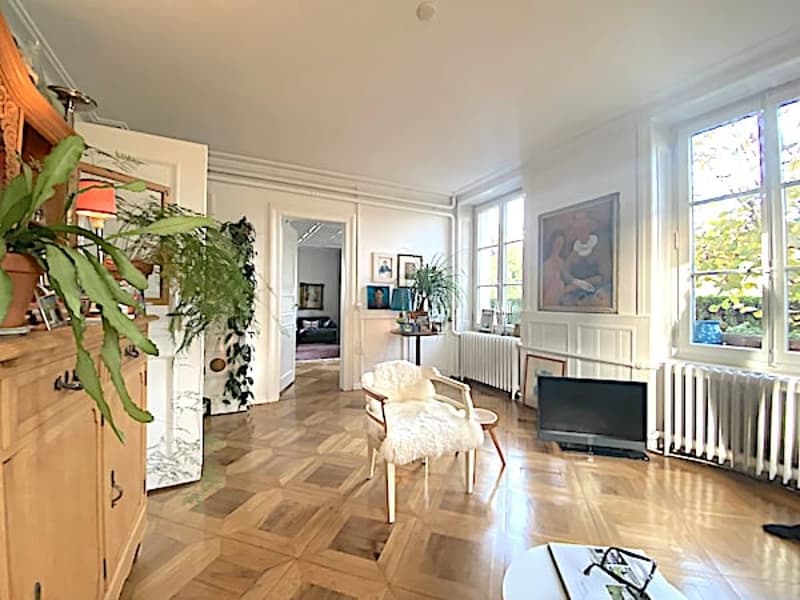 Casa multifamiliare con caratteristiche ricche e 4 appartamenti (6)