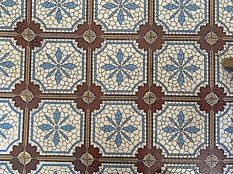 Casa multifamiliare con caratteristiche ricche e 4 appartamenti (30)