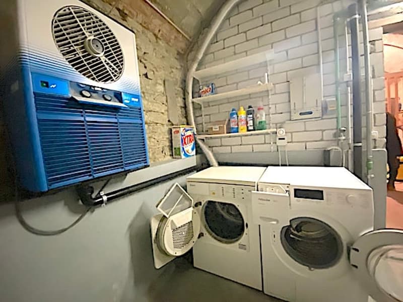 Casa multifamiliare con caratteristiche ricche e 4 appartamenti (26)