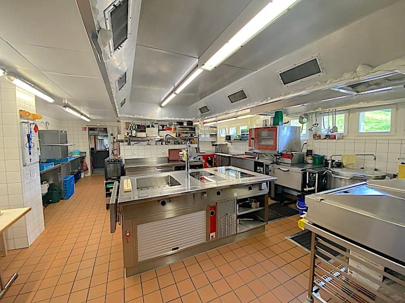 Location ou achat : Restaurant panoramique avec 2 appartements et 1 studio (9)