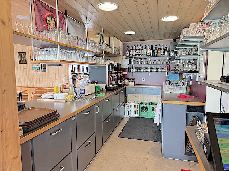 Location ou achat : Restaurant panoramique avec 2 appartements et 1 studio (8)