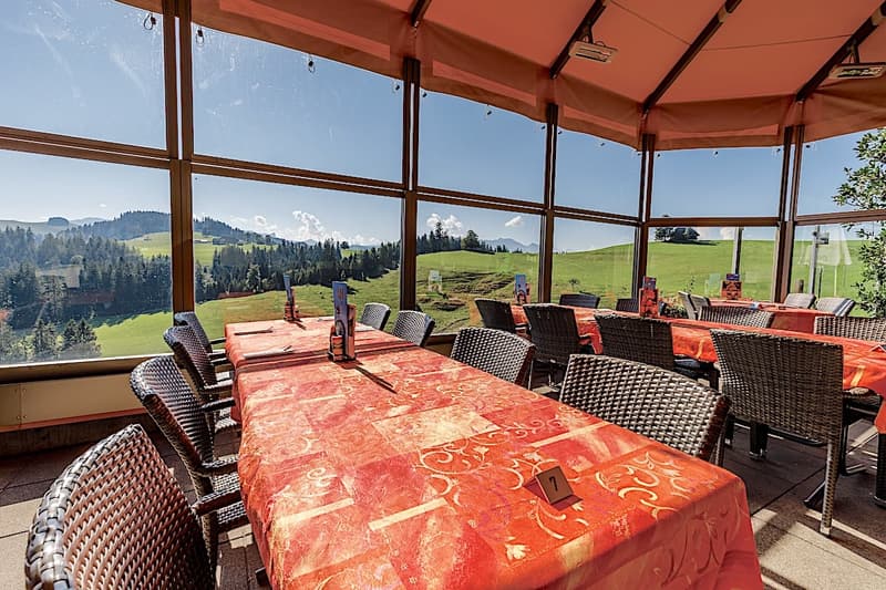 Location ou achat : Restaurant panoramique avec 2 appartements et 1 studio (16)