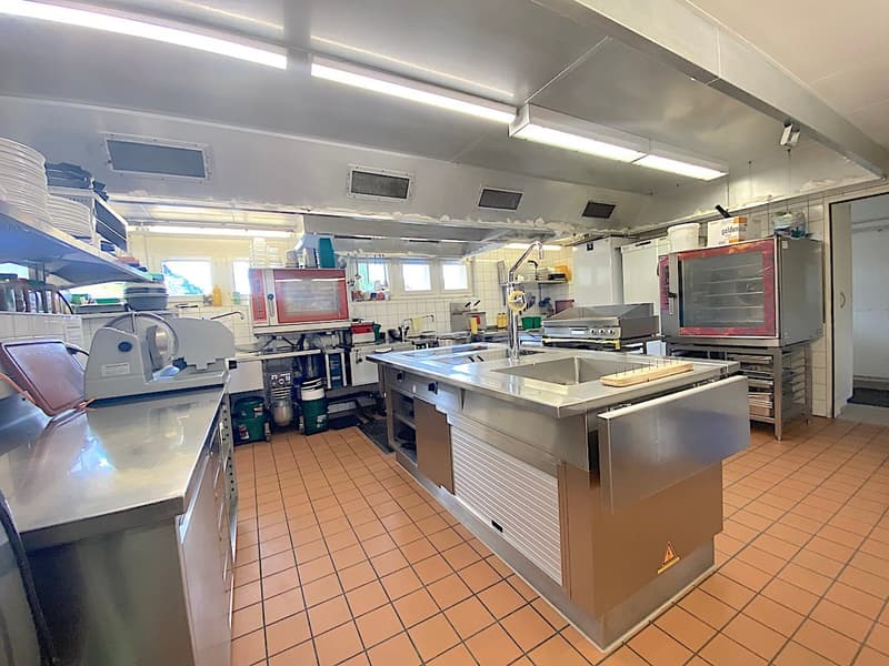 Location ou achat : Restaurant panoramique avec 2 appartements et 1 studio (10)