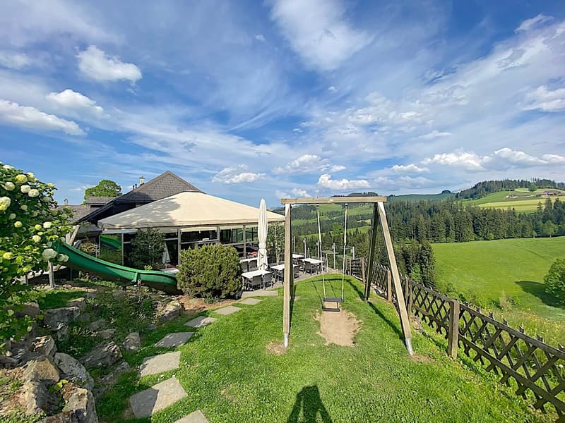 Location ou achat : Restaurant panoramique avec 2 appartements et 1 studio (17)