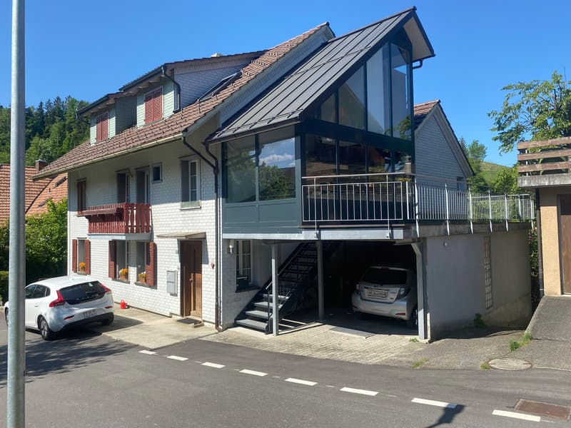 Mehrfamilienhaus m. grossem Garten, 13 Zimmer, 3 Wohnungen (2)