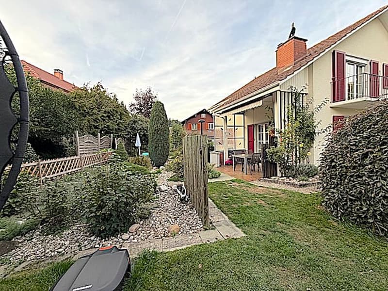 "Viu Platz zum läbe" - 4.5-Zimmer-EFH mit Garten und Cheminée in Melchnau (2)