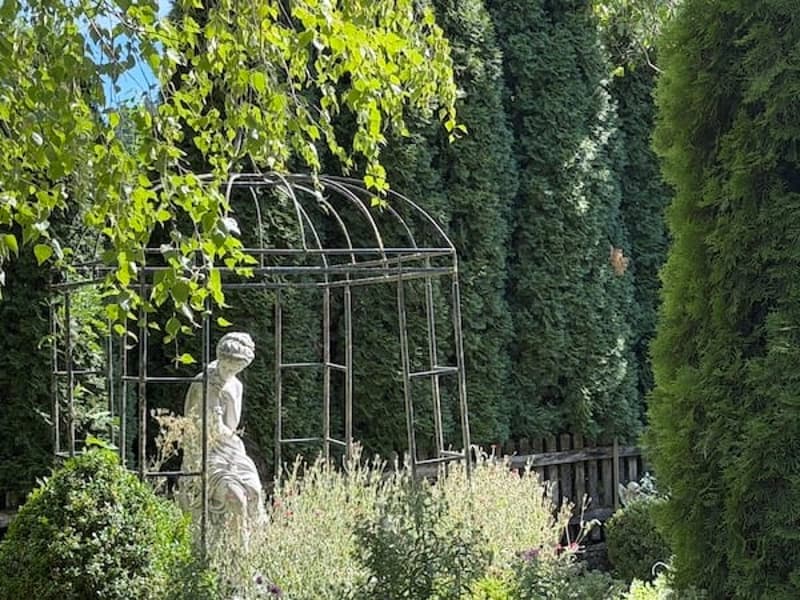 Ein Bauernhaus wie im Paradies! (5)