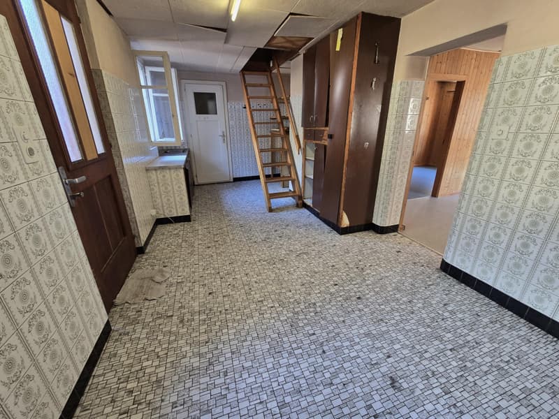 Un projet à imaginer : Maison à rénover au coeur de Praz-de-Fort - beau potentiel de 2 logements (4)