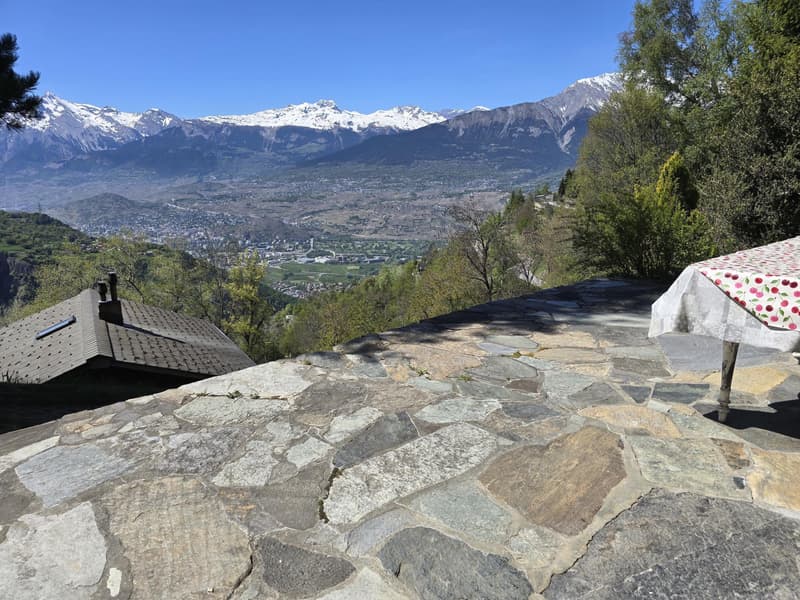 Chalet authentique de 5.5 pces avec mazot, grange et cave à vin sur grand domaine ? Val d'Hérens (4)