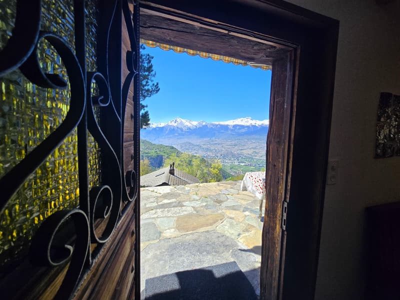 Chalet authentique de 5.5 pces avec mazot, grange et cave à vin sur grand domaine ? Val d'Hérens (5)