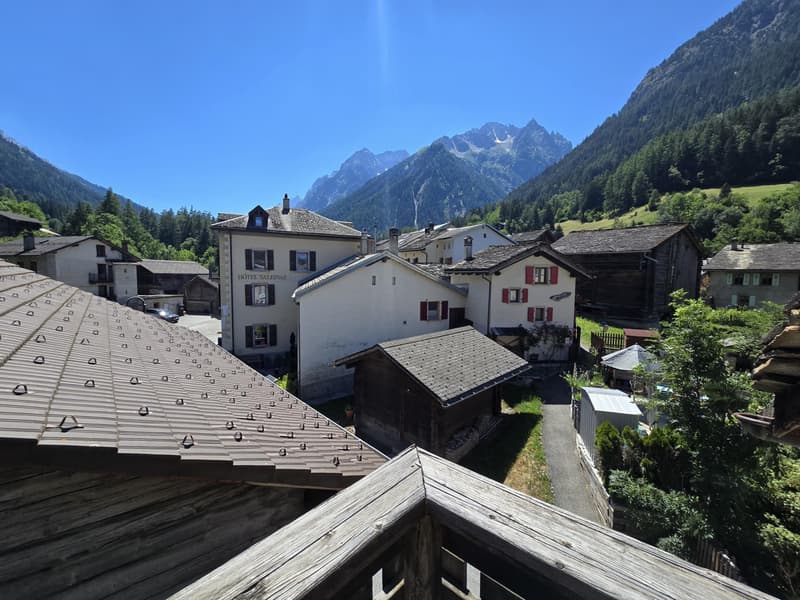 Un Lieu de Vie et d'Opportunités au coeur du Val Ferret : Immeuble mixte, café-restaurant et 3 appartements, grange et jardin (3)