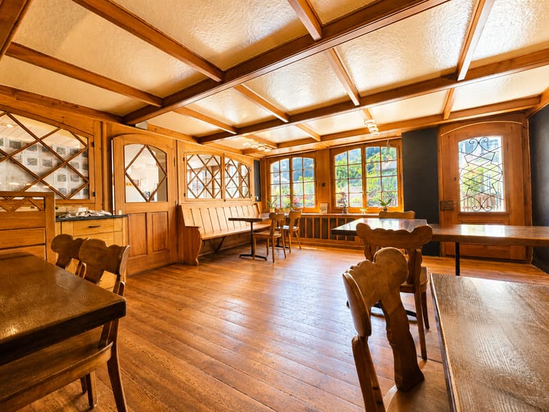 Un Lieu de Vie et d'Opportunités au coeur du Val Ferret : Immeuble mixte, café-restaurant et 3 appartements, grange et jardin (7)
