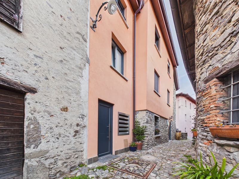 AMPIA CASA MODERNA CON TERRAZZA E UNITA' INDIPENDENTE (21)
