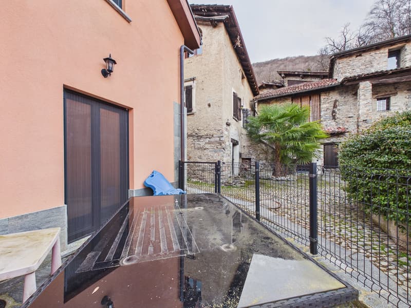 AMPIA CASA MODERNA CON TERRAZZA E UNITA' INDIPENDENTE (20)
