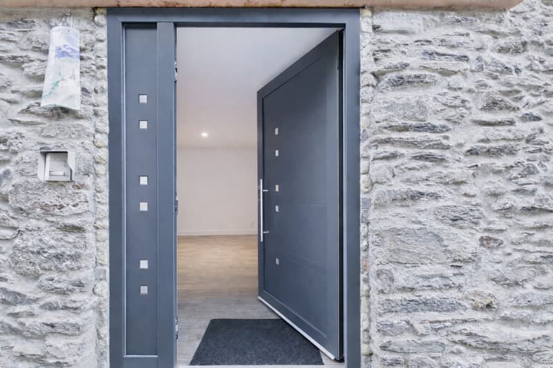 AMPIA CASA MODERNA CON TERRAZZA E UNITA' INDIPENDENTE (25)