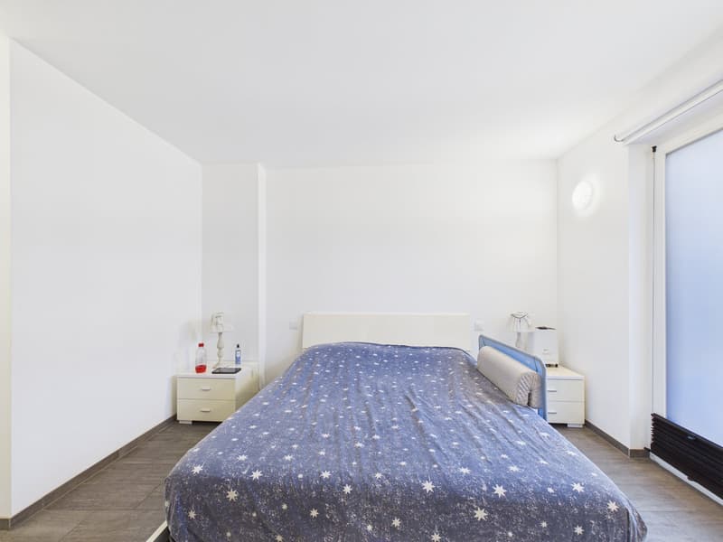 AMPIA CASA MODERNA CON TERRAZZA E UNITA' INDIPENDENTE (12)