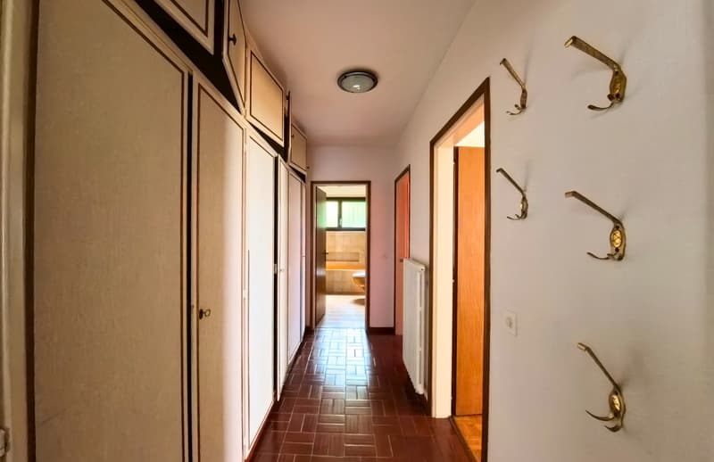 VILLA INDIPENDENTE CON GIARDINO E VISTA APERTA (13)