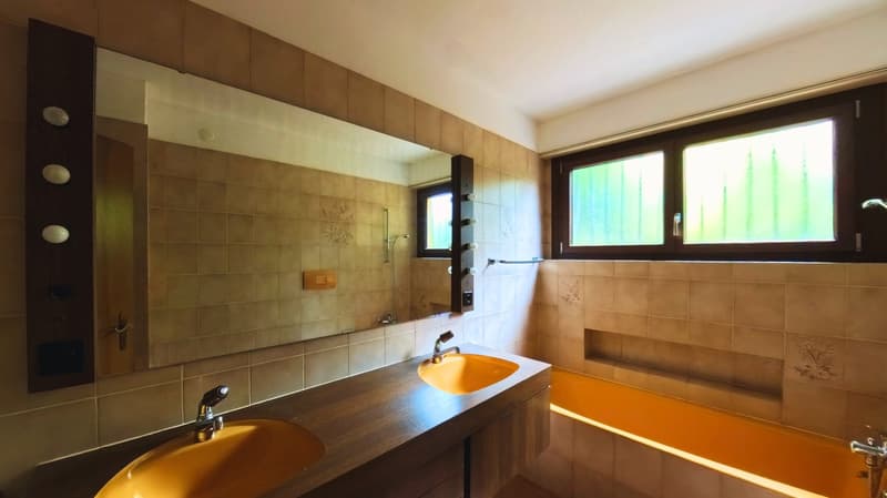VILLA INDIPENDENTE CON GIARDINO E VISTA APERTA (18)