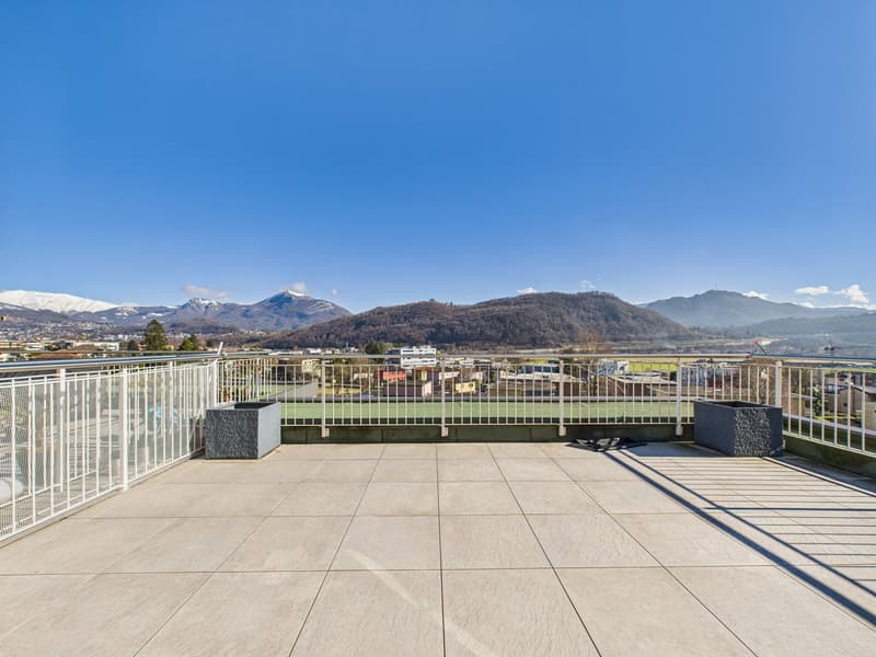 MERAVIGLIOSA CASA CONTIGUA CON GIARDINO E ROOFTOP-MÖGLICH ALS ZWEITWOHNSITZ (26)