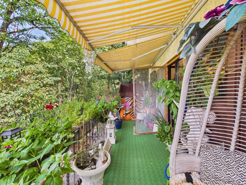 AMPIA CASA BIFAMILIARE CON VISTA APERTA, GIARDINO E BOX AUTO (8)