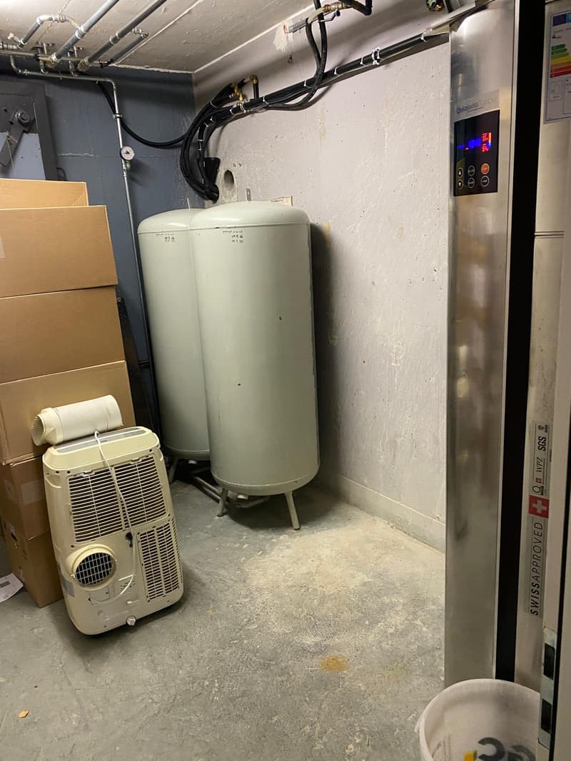 Helles Büro (110m2) mit Lager (45m2) an zentraler Lage in Täuffelen (11)