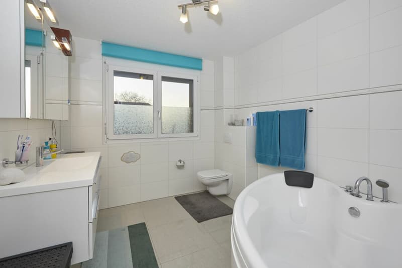 Sonnige 4.5-Zimmerwohnung Balkon 28 m2 (11)