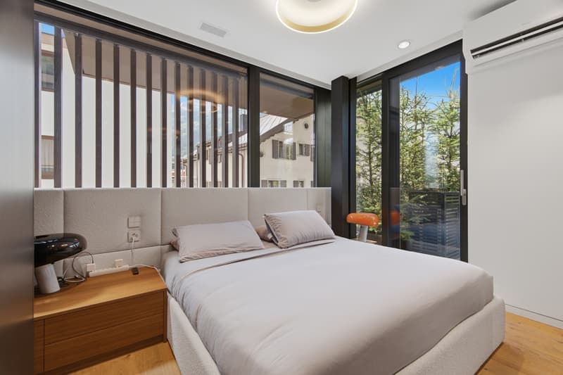 Modern Alpine Retreat (5)