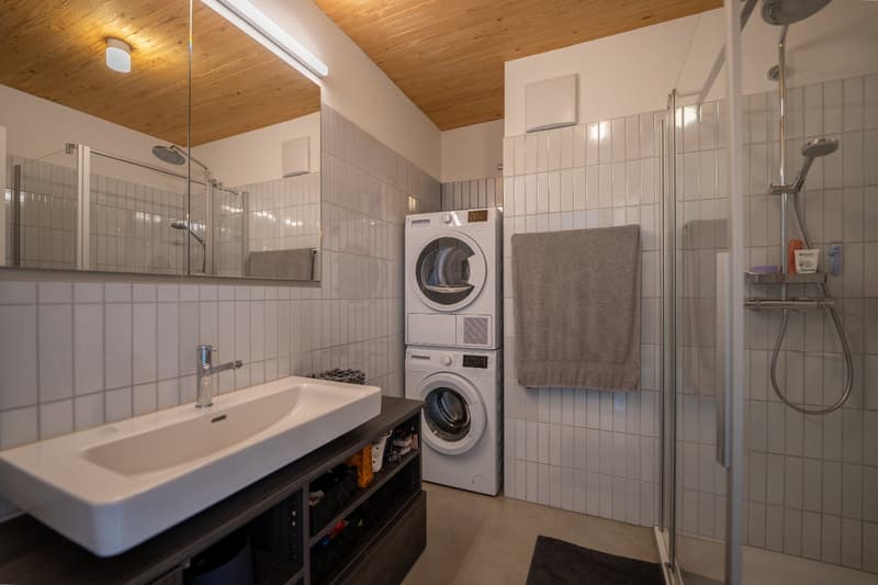 Badezimmer mit Waschturm