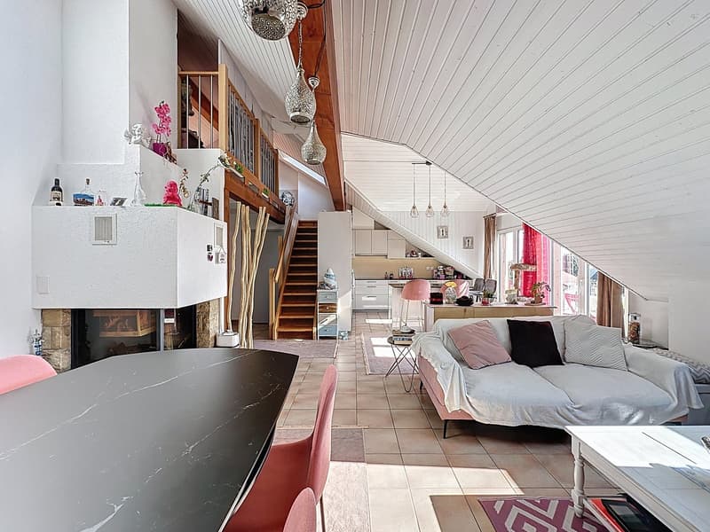 Charmant appartement en attique de 3.5 pièces à Savigny (6)