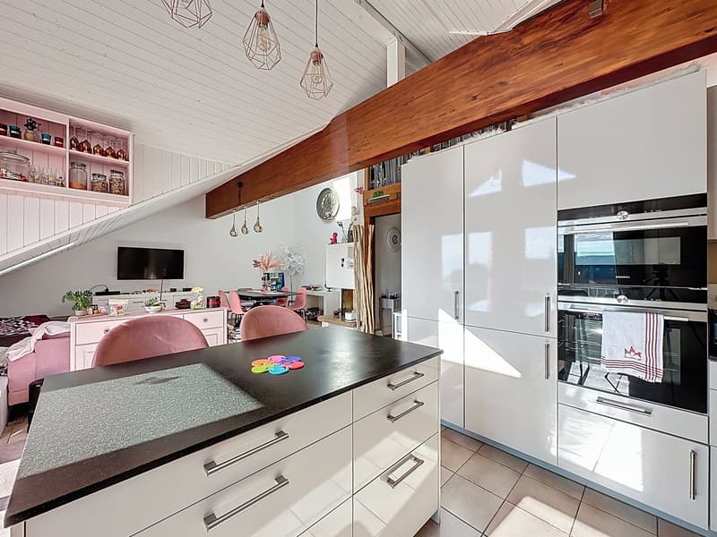 Charmant appartement en attique de 3.5 pièces à Savigny (4)