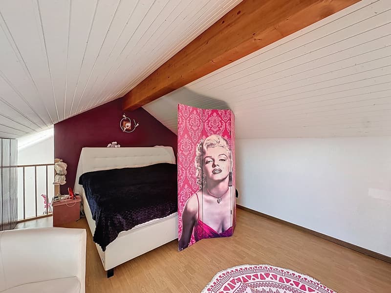 Charmant appartement en attique de 3.5 pièces à Savigny (10)