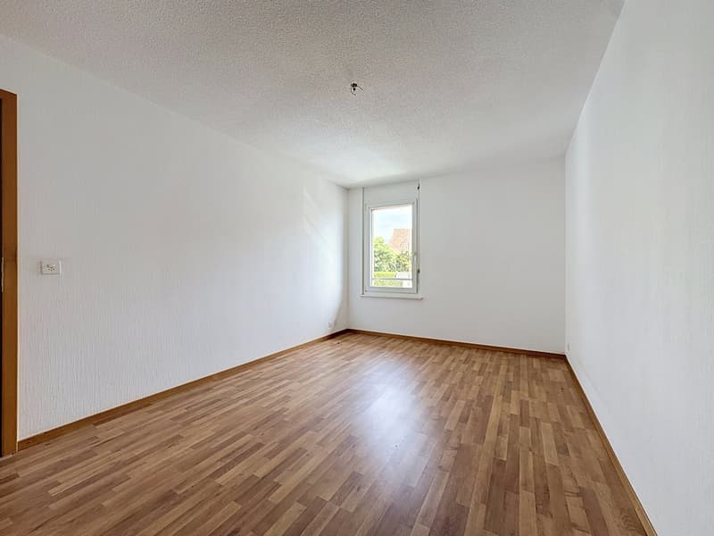 Libre de suite – 3.5 pièces traversant, balcon et calme villageois (5)