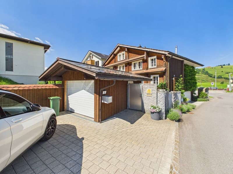 7.5 Zimmer Einfamilienhaus mit Wintergarten, Sitzplatz und 2 Garagenboxen! (2)