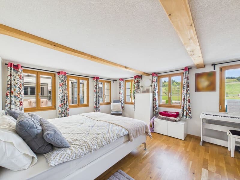 7.5 Zimmer Einfamilienhaus mit Wintergarten, Sitzplatz und 2 Garagenboxen! (8)