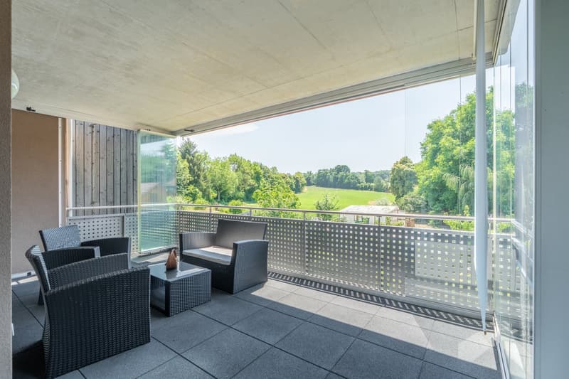 Appartement 5.5 pièces au dernier étage – calme, lumineux et idéalement situé à Givisiez (11)