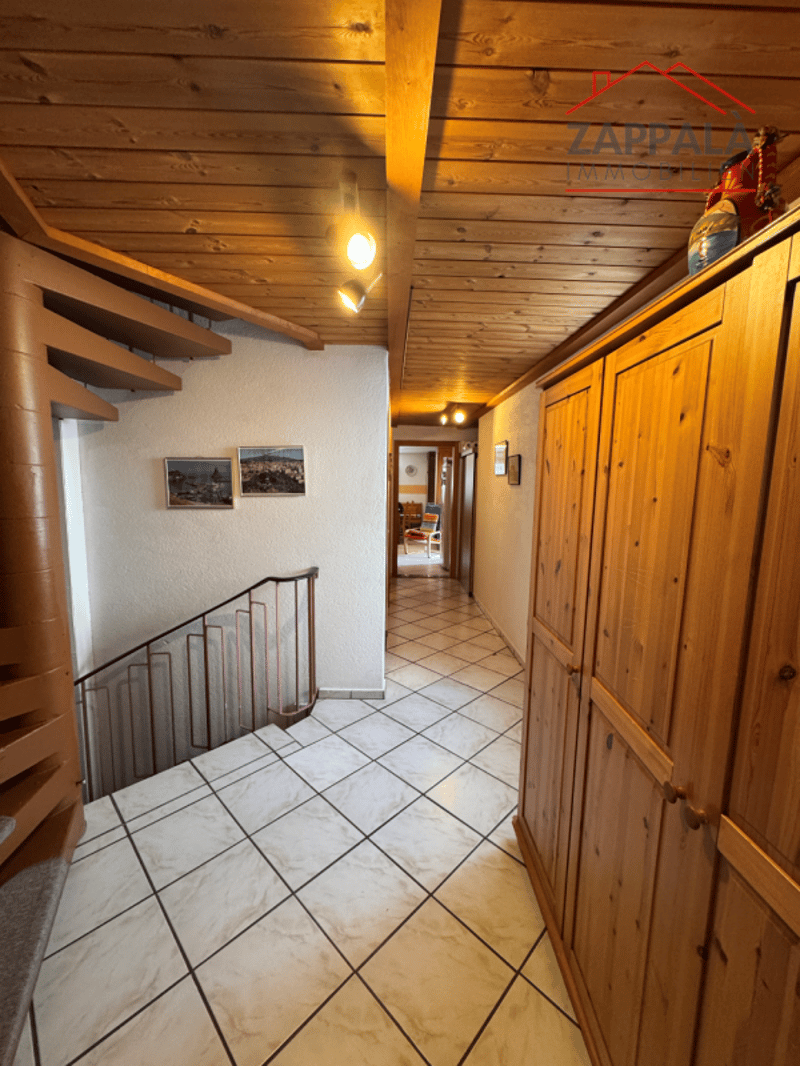 Charming semi-detached house in central location of Hölstein - spacious, well-maintained and with a view of the Vordere Frenke (10)