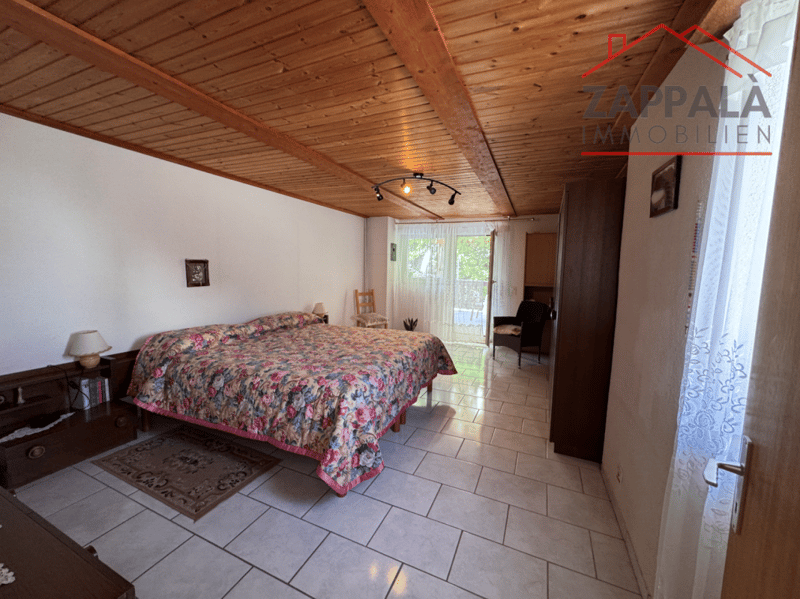 Charming semi-detached house in central location of Hölstein - spacious, well-maintained and with a view of the Vordere Frenke (17)