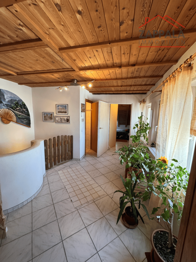 Charming semi-detached house in central location of Hölstein - spacious, well-maintained and with a view of the Vordere Frenke (21)