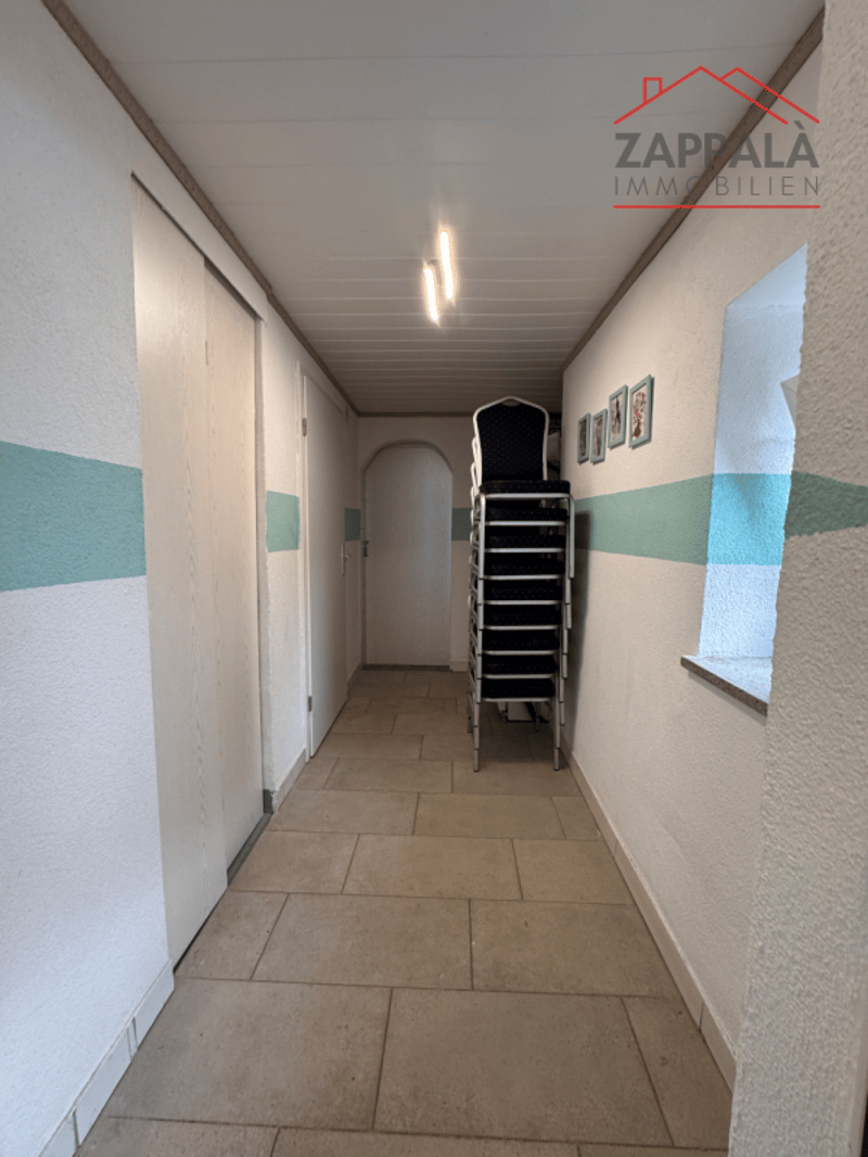 Charming semi-detached house in central location of Hölstein - spacious, well-maintained and with a view of the Vordere Frenke (7)