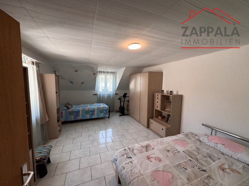 Charming semi-detached house in central location of Hölstein - spacious, well-maintained and with a view of the Vordere Frenke (19)